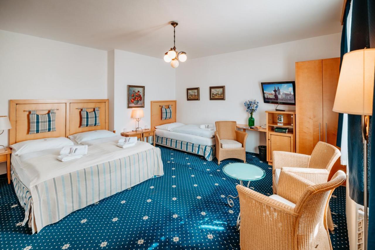 Hotel Klika Ческе-Будеёвице Экстерьер фото