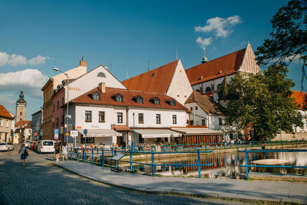 Hotel Klika Ческе-Будеёвице Экстерьер фото