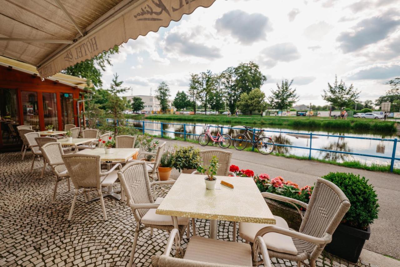 Hotel Klika Ческе-Будеёвице Экстерьер фото