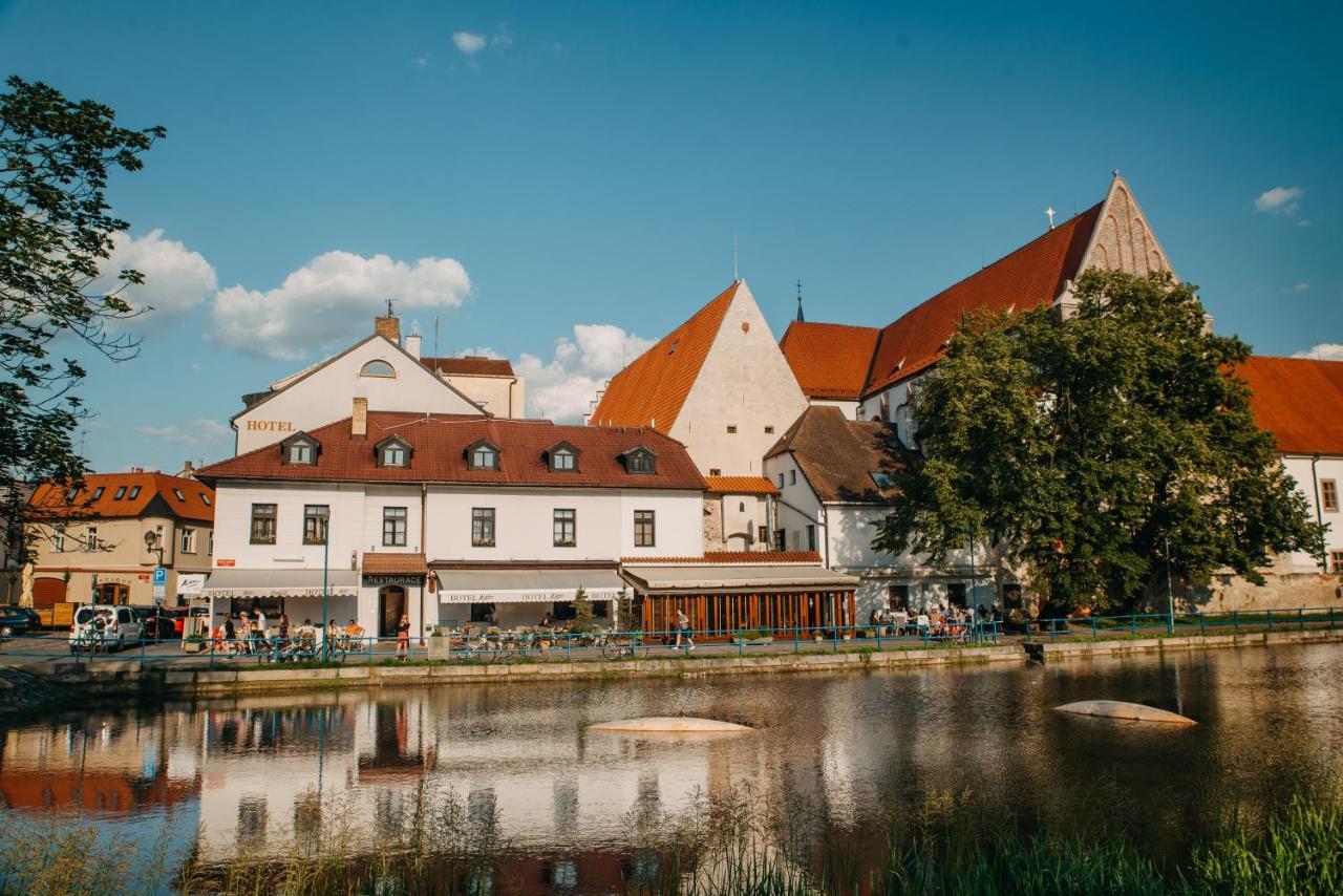 Hotel Klika Ческе-Будеёвице Экстерьер фото