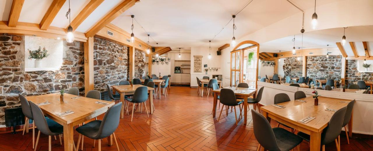 Hotel Klika Ческе-Будеёвице Экстерьер фото