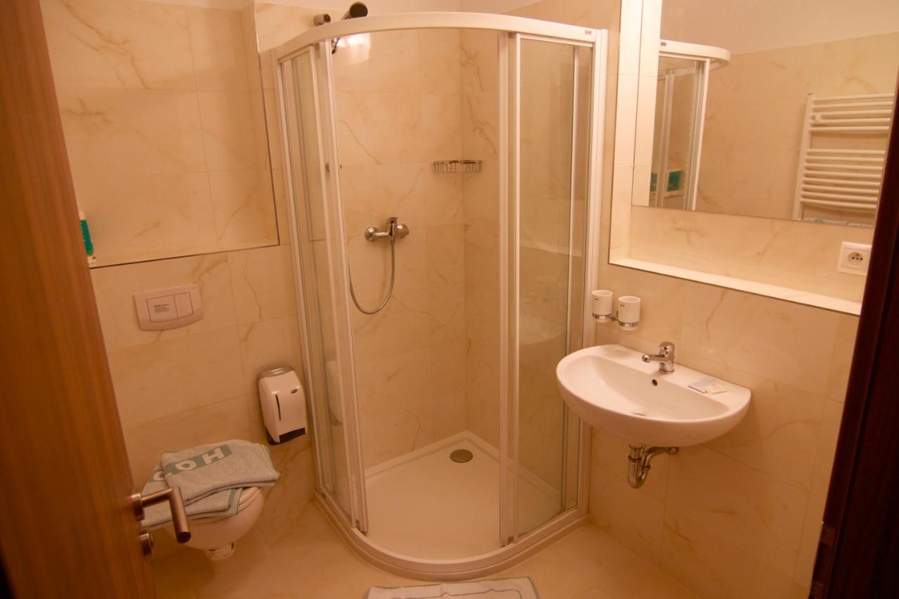 Hotel Klika Ческе-Будеёвице Экстерьер фото