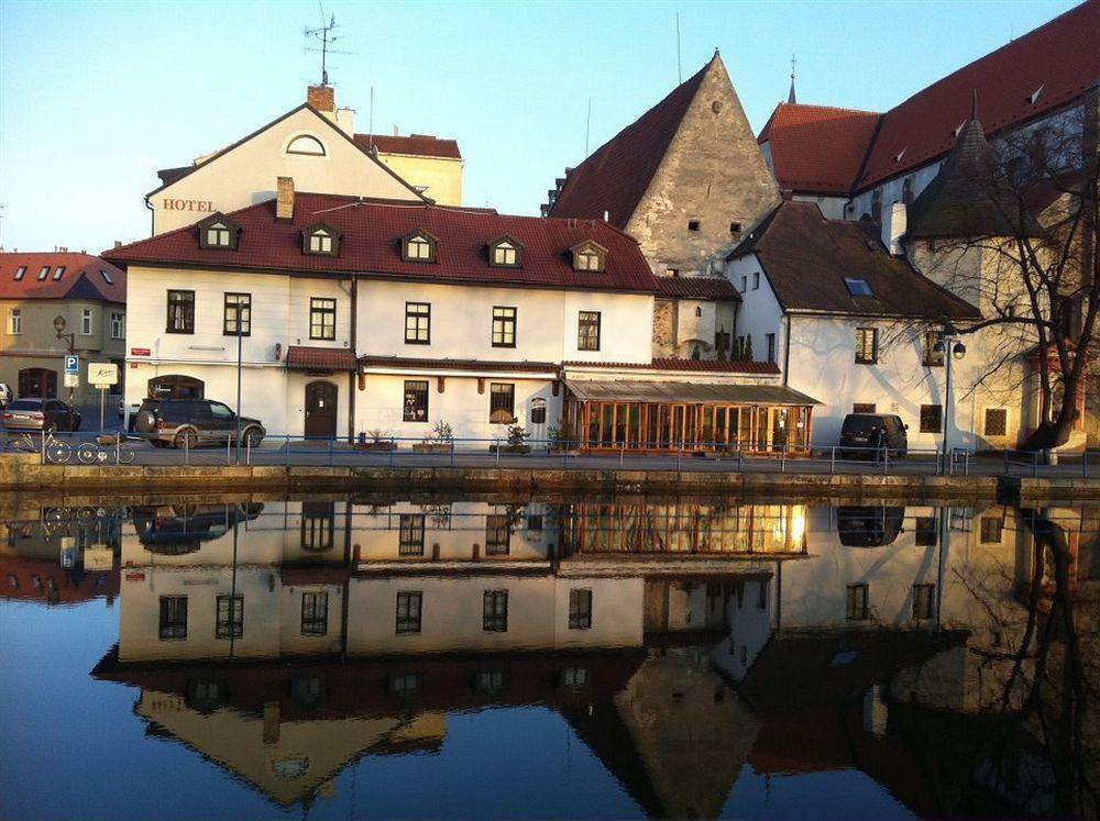 Hotel Klika Ческе-Будеёвице Экстерьер фото