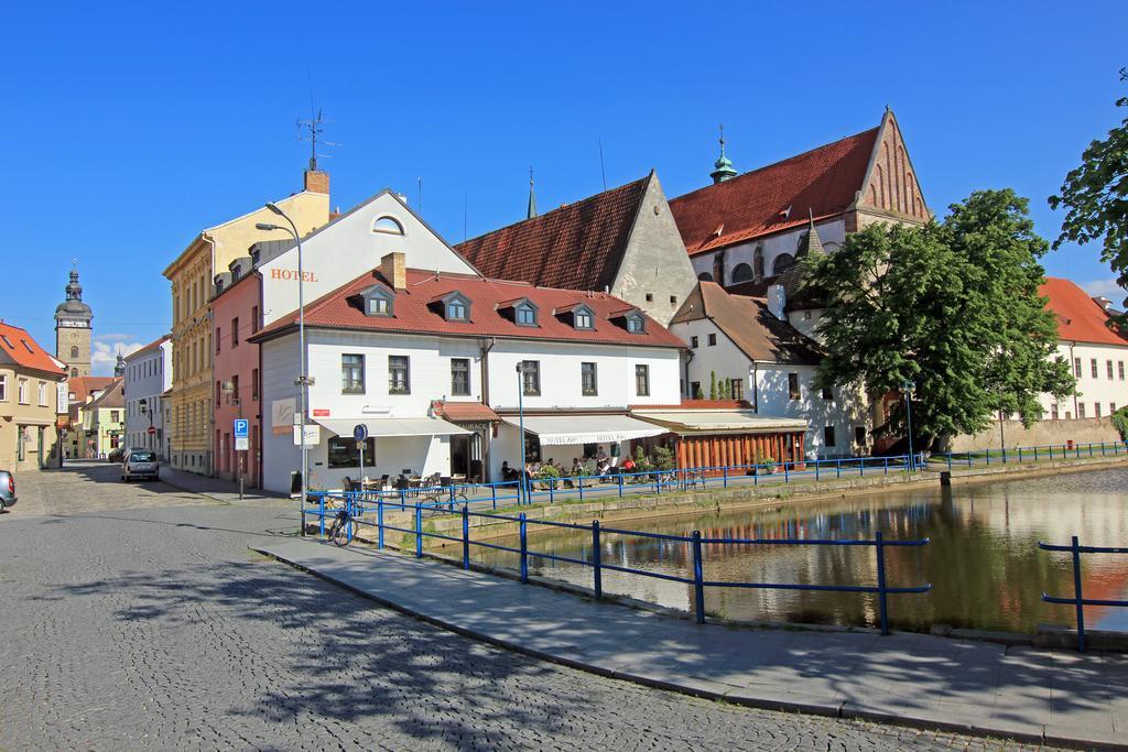 Hotel Klika Ческе-Будеёвице Экстерьер фото